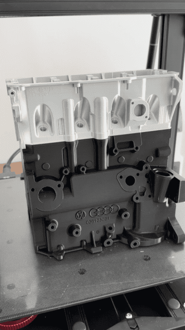 Somos a Reboot 3D, uma empresa localizada em Curitiba que realiza serviço em impressão 3D