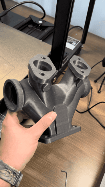 Somos a Reboot 3D, uma empresa localizada em Curitiba que realiza serviço em impressão 3D